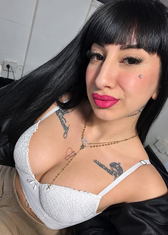 Masajista Ccandy en Ezpeleta Oeste